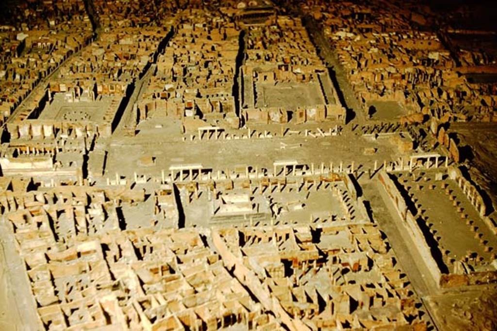 VII.8 Pompeii Forum, across centre of photo, with Temple of Apollo and Basilica on the lower side (the west). 1957. Model in the Naples Museum. Photo by Stanley A. Jashemski.
Source: The Wilhelmina and Stanley A. Jashemski archive in the University of Maryland Library, Special Collections (See collection page) and made available under the Creative Commons Attribution-Non Commercial License v.4. See Licence and use details. J57f0553