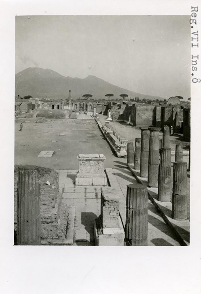 VII.8 Pompeii Forum. Pre-1937-39. Looking north along east side from south-east corner.
Photo courtesy of American Academy in Rome, Photographic Archive. Warsher collection no. 1118.