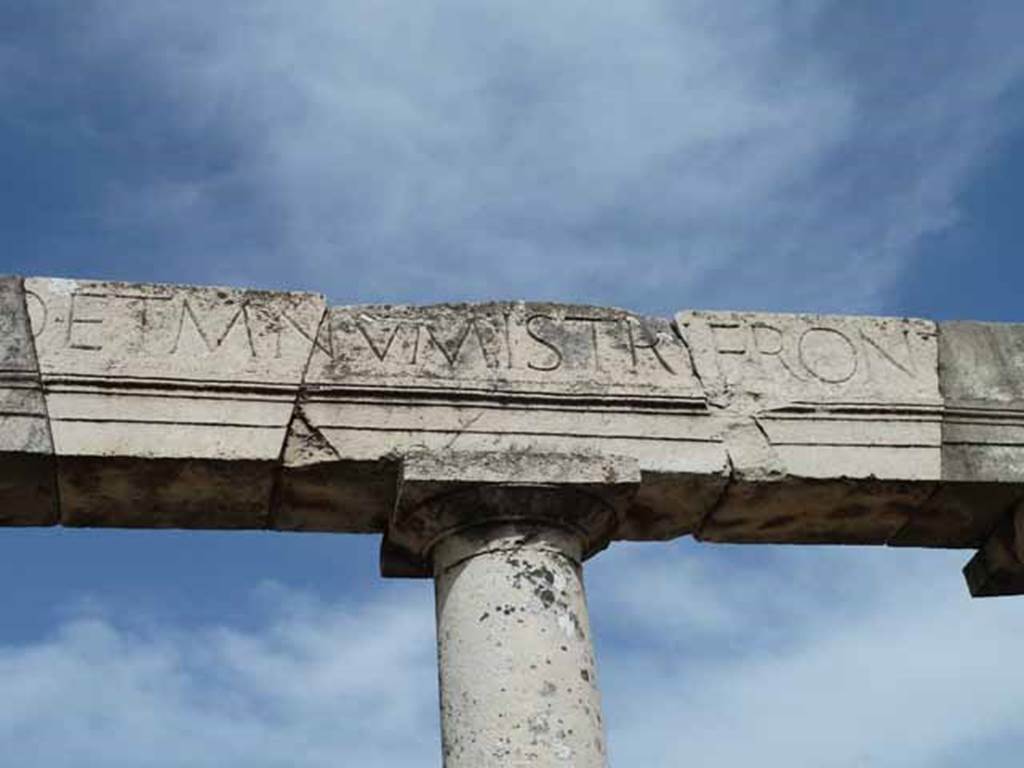 VII.8 Pompeii Forum. May 2010. Part of the inscription in large letters on the entablature of the portico, reading -
O ET M. NVMISTRI FRONT