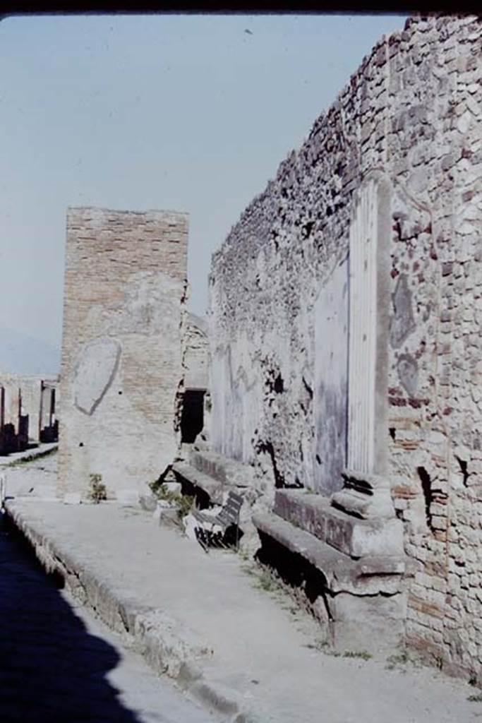 VII.8 Pompeii, 1968. Looking east along north wall of Forum. Photo by Stanley A. Jashemski.
Source: The Wilhelmina and Stanley A. Jashemski archive in the University of Maryland Library, Special Collections (See collection page) and made available under the Creative Commons Attribution-Non Commercial License v.4. See Licence and use details.
J68f2328