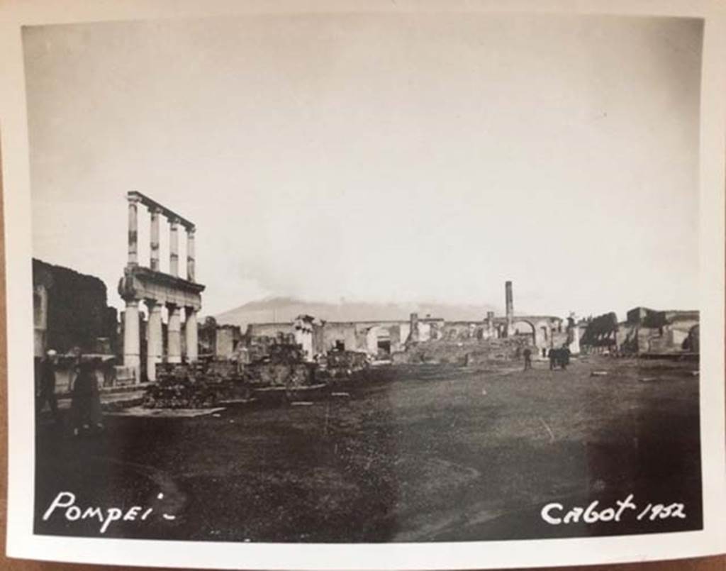 VII.8 Pompeii. 1952 (from a navy visit of the USS Cabot (CVL-28)). Looking north across forum. Photo courtesy of Rick Bauer.