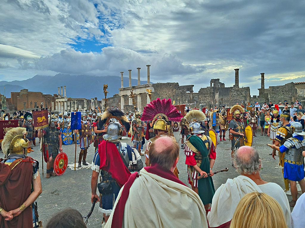 VII.8 Pompeii. 28th September 2024.
Looking south-west across Forum, during “Ludi Pompeiani” event. Photo courtesy of Giuseppe Ciaramella.