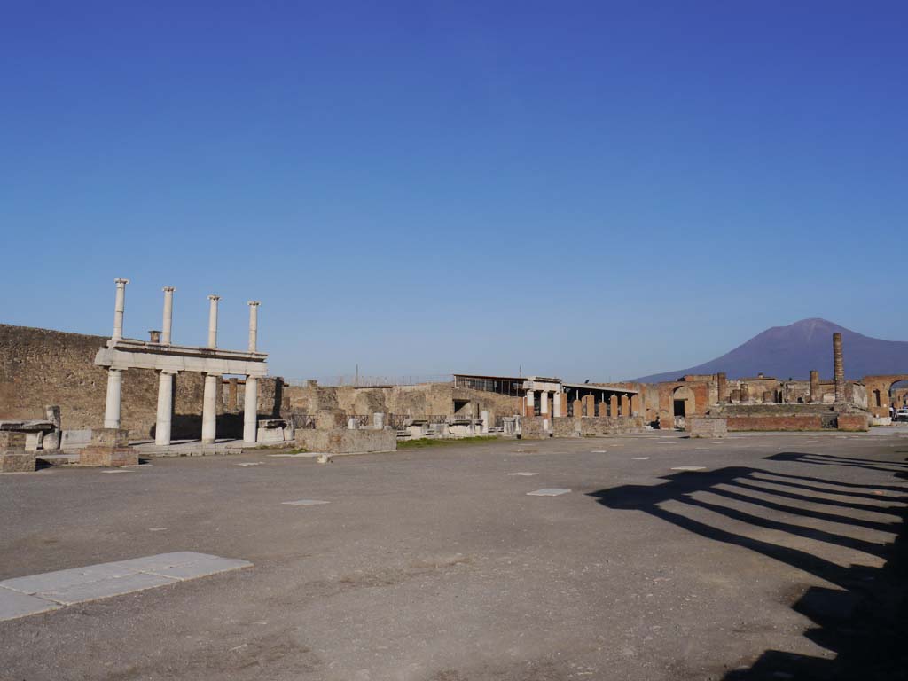 VII.8.00, Pompeii. March 2019. Looking north-west towards west side of Forum.
Foto Anne Kleineberg, ERC Grant 681269 DÉCOR.