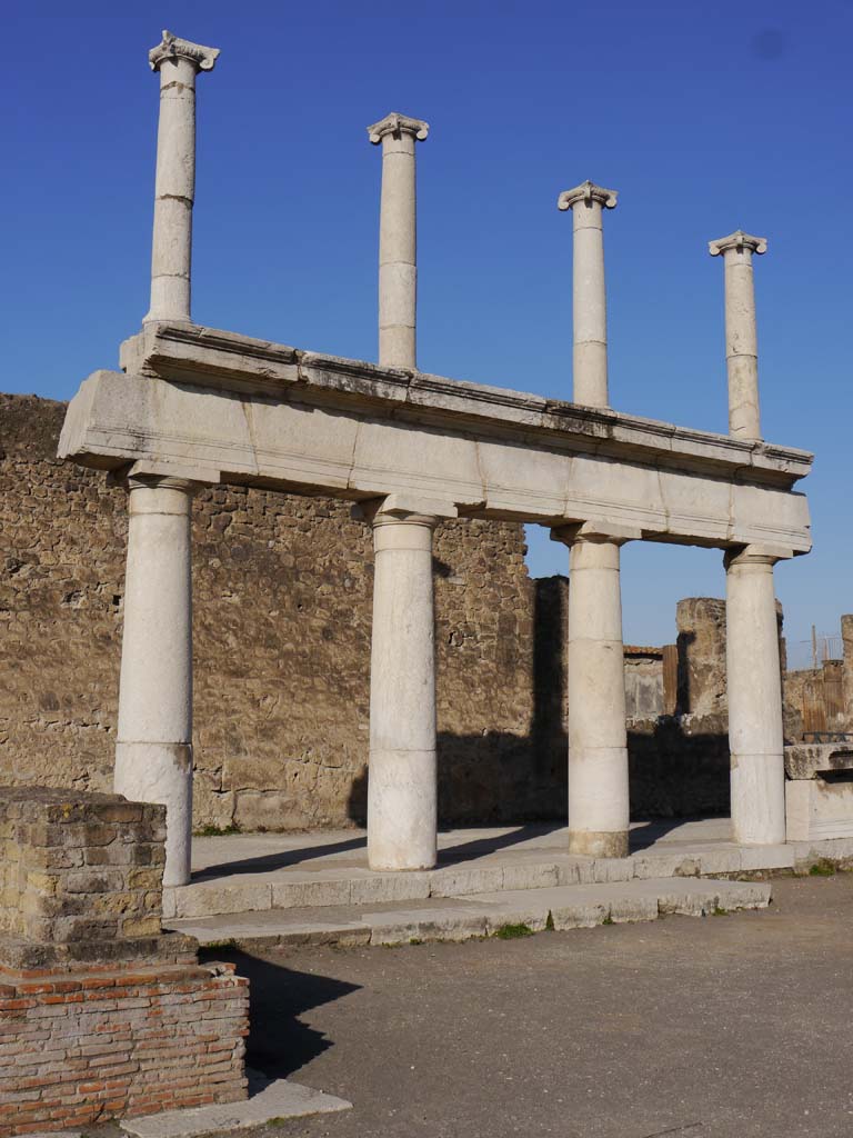 VII.8.00, Pompeii. March 2019. Two-tier portico on west side of Forum.
Foto Anne Kleineberg, ERC Grant 681269 DÉCOR.