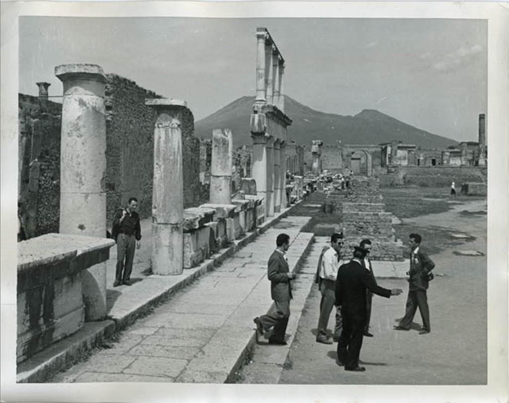 VII.8 Pompeii Forum. View dated June 1952, of west side of Forum, looking north.
Photo courtesy of Rick Bauer.