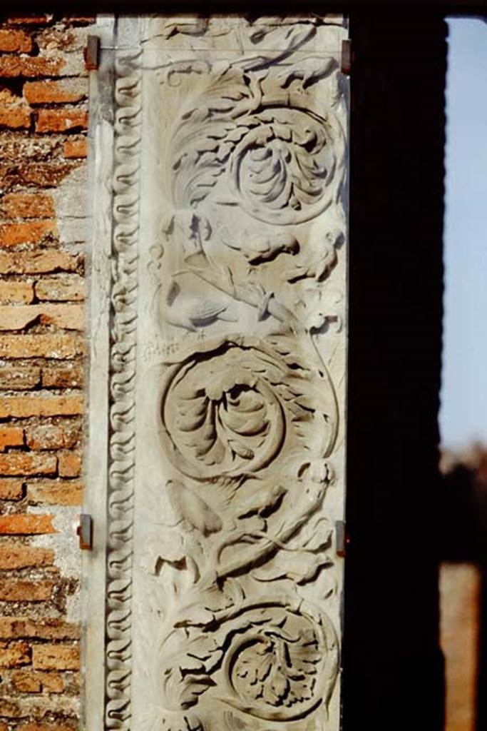 VII.9.1 Pompeii. 1991. Decoration from north side, overlapping the above photo.
Source: The Wilhelmina and Stanley A. Jashemski archive in the University of Maryland Library, Special Collections (See collection page) and made available under the Creative Commons Attribution-Non Commercial License v.4. See Licence and use details. J91f0019