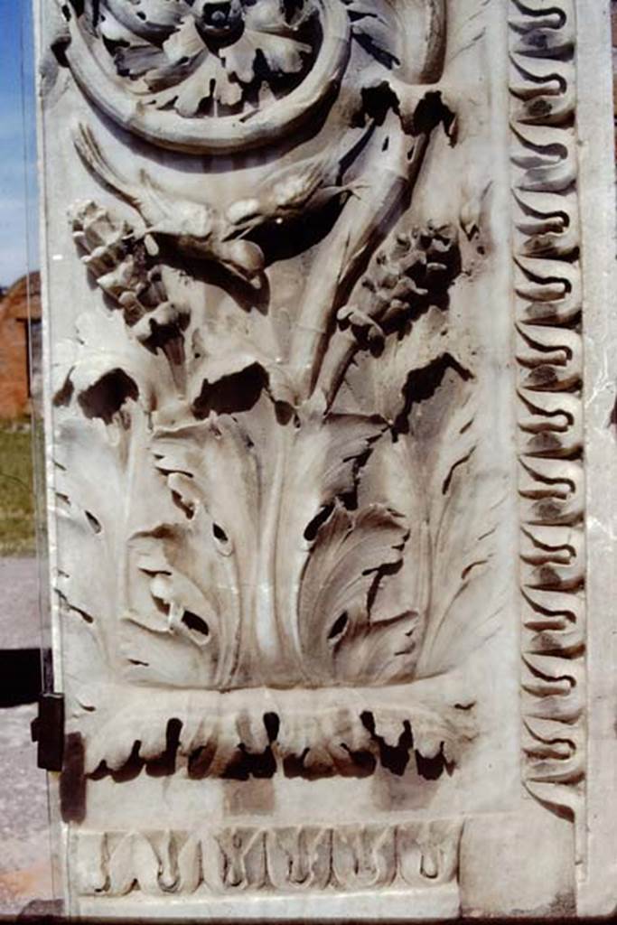 VII.9.1 Pompeii. 1991. Entrance decoration, detail from base of south side of doorway.
Source: The Wilhelmina and Stanley A. Jashemski archive in the University of Maryland Library, Special Collections (See collection page) and made available under the Creative Commons Attribution-Non Commercial License v.4. See Licence and use details. J91f0002