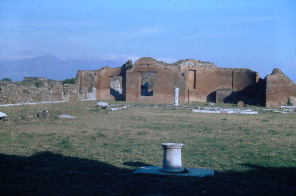 VII.9.1 Pompeii. 4th December 1971. Looking north-east.
Photo courtesy of Rick Bauer, from Dr George Fay’s slides collection.