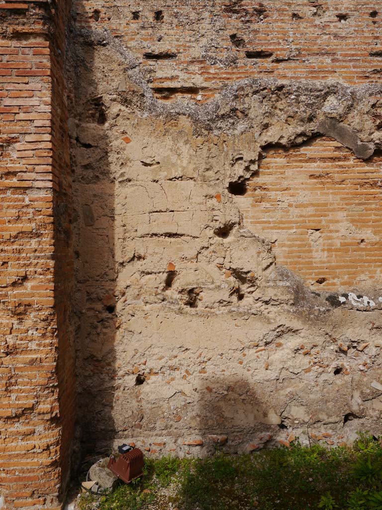 VII.9.2 Pompeii. March 2019. North wall of cella, west end.
Foto Anne Kleineberg, ERC Grant 681269 DÉCOR.
