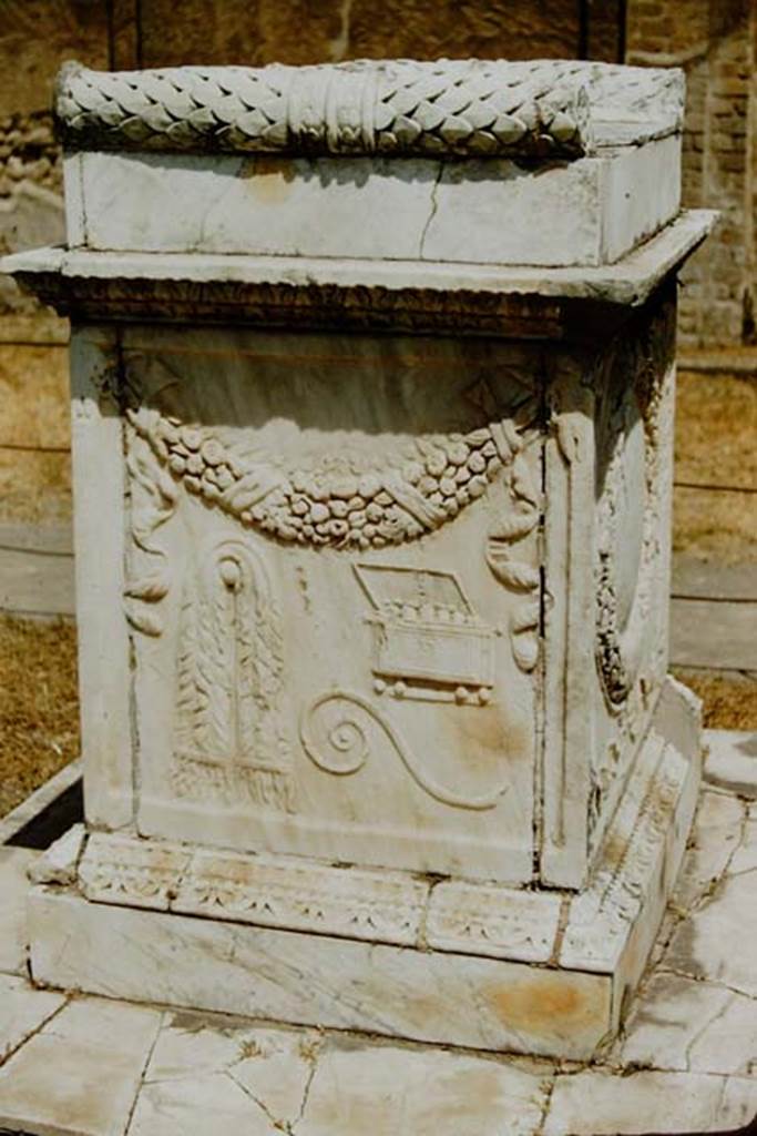 VII.9.2 Pompeii. 1957. South side of Altar. Photo by Stanley A. Jashemski.
Source: The Wilhelmina and Stanley A. Jashemski archive in the University of Maryland Library, Special Collections (See collection page) and made available under the Creative Commons Attribution-Non Commercial License v.4. See Licence and use details.
J57f0158