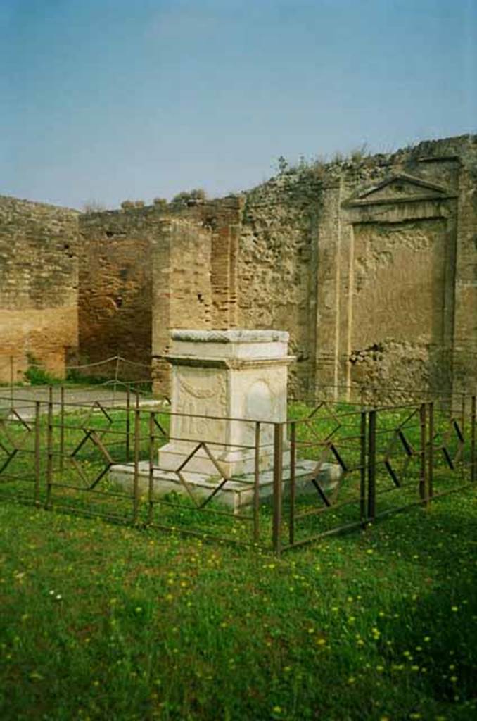 VII.9.2 Pompeii. July 2010.
Looking across altar to north-west corner and north side of vestibule. Photo courtesy of Rick Bauer.