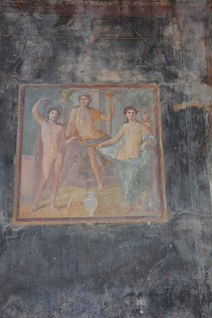 VII.16.22 Pompeii. October 2018.
Oecus 62, central painting on east wall showing Apollo, Hesperus and Venus.
Foto Annette Haug, ERC Grant 681269 DÉCOR.