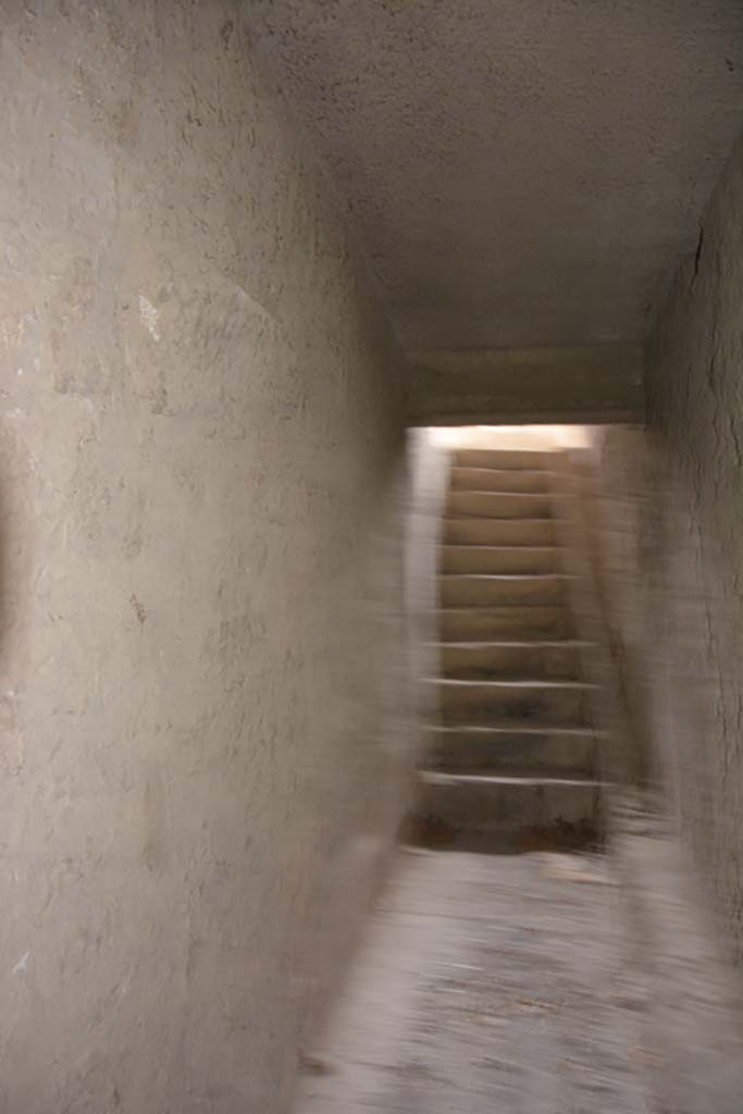 VII.16.17-22 Pompeii. October 2018. Corridor 21, with steps up towards corridor 20.
Foto Annette Haug, ERC Grant 681269 DÉCOR.