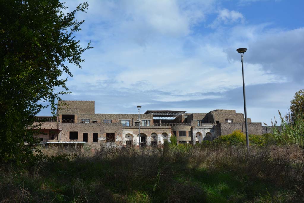 VII.16.22/21/20/19, Pompeii. October 2018. Looking east to rear of complex of House of Fabius Rufus.
Foto Annette Haug, ERC Grant 681269 DÉCOR.