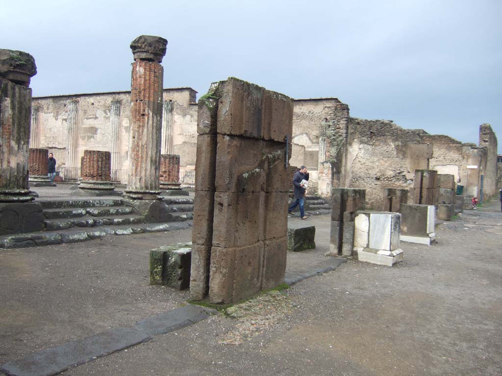 VIII.1.1 Pompeii. December 2005. Looking north-west from Forum towards the entrance steps to Basilica.
