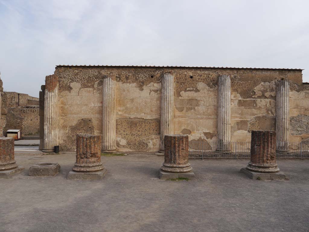 VIII.1.1 Pompeii, September 2018. Looking towards north wall, on east side of doorway at VIII.1.2.
Foto Anne Kleineberg, ERC Grant 681269 DÉCOR.