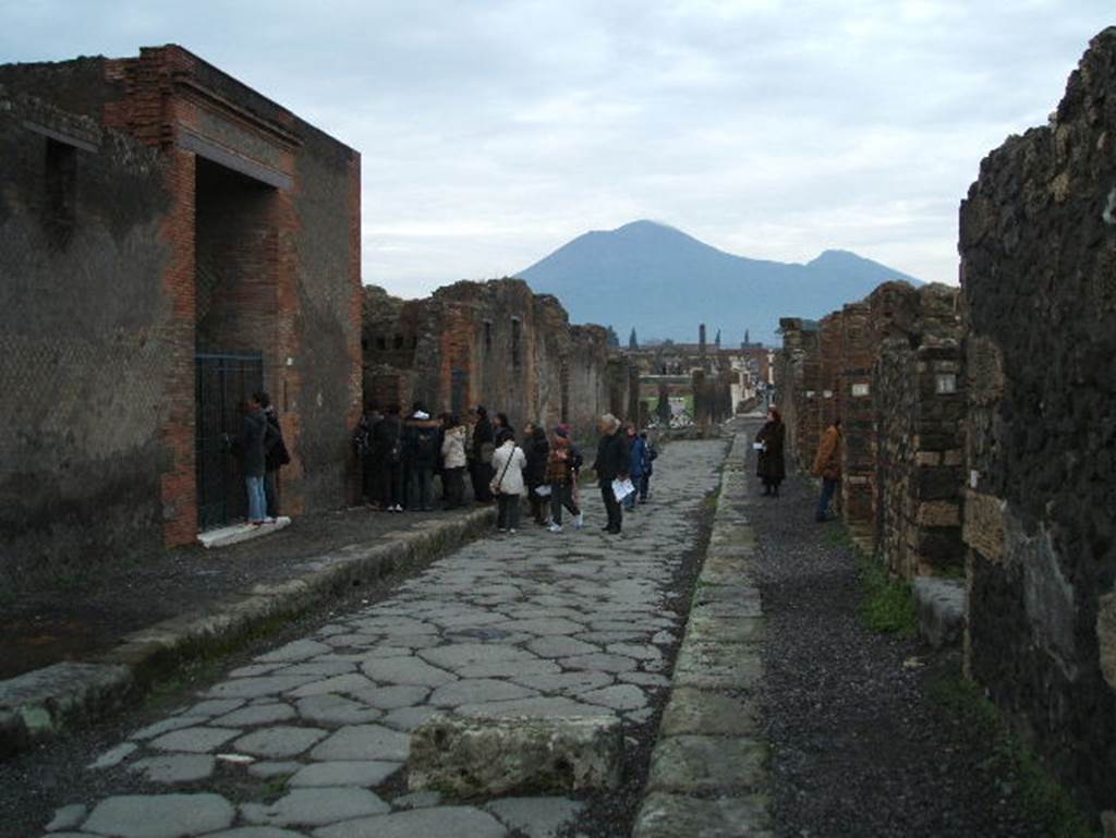 VIII.2.16, Pompeii. Via delle Scuole looking north. VIII.3