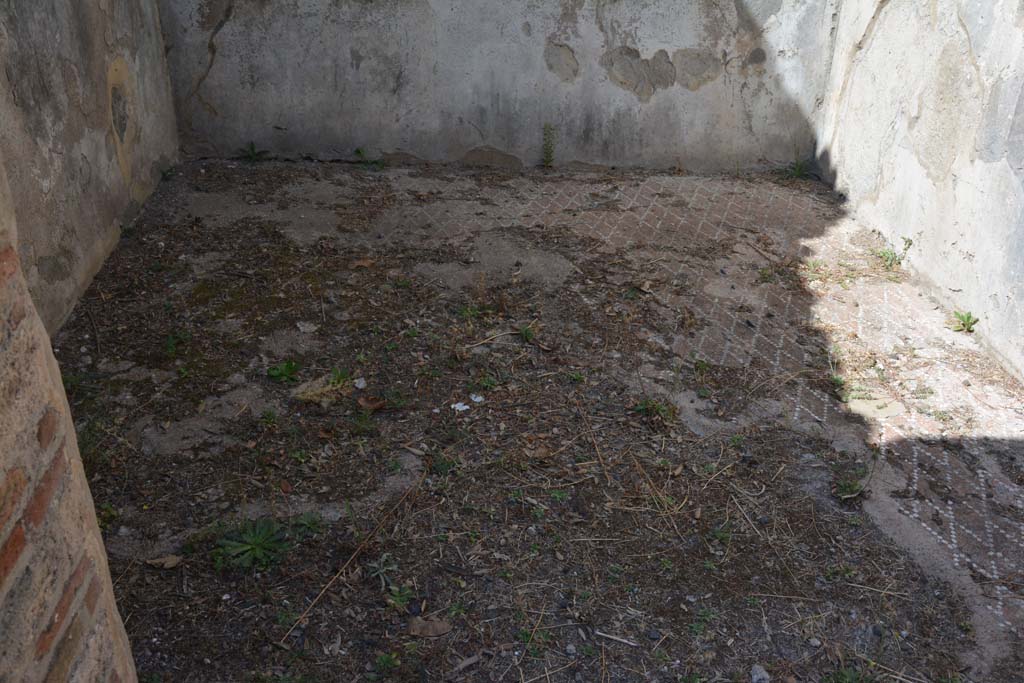 VIII.2.39 Pompeii. September 2019. Room k, looking west from doorway.
Foto Annette Haug, ERC Grant 681269 DÉCOR