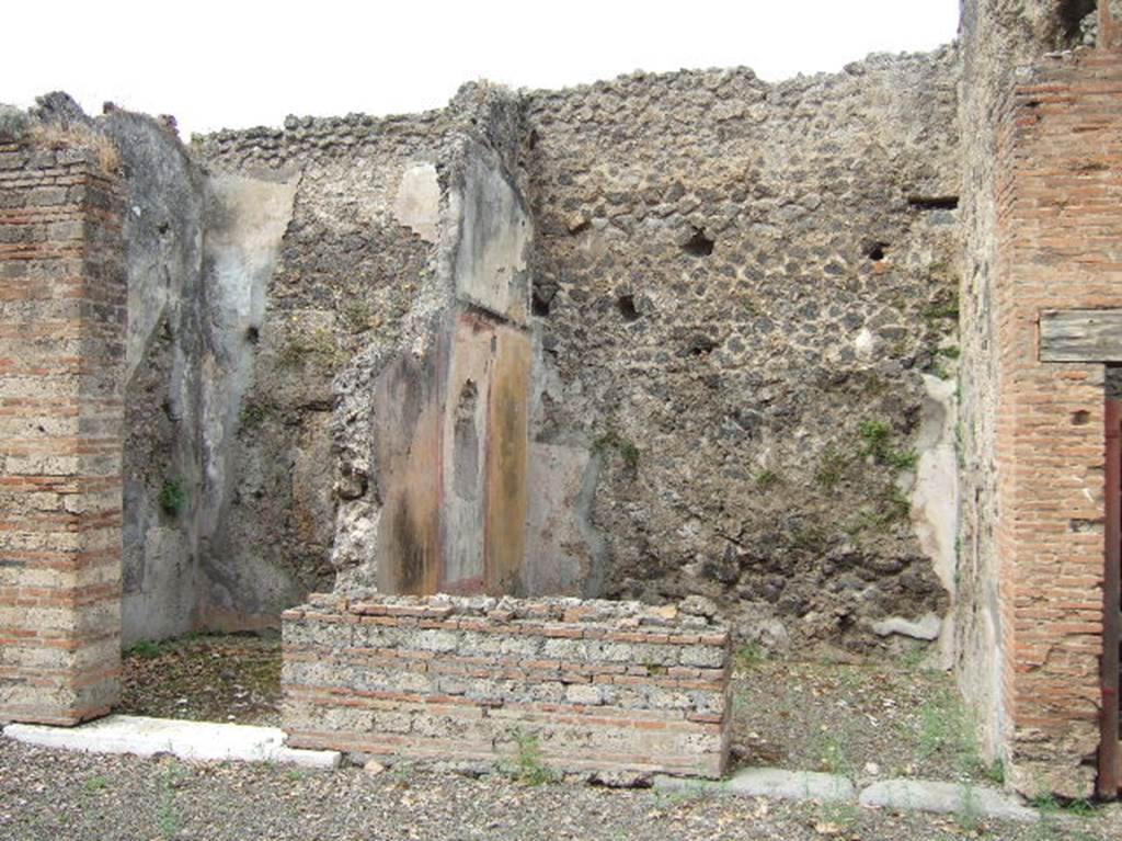 VIII.2.39 Pompeii. May 2006. Doorways to rooms l and m, on west side of atrium.