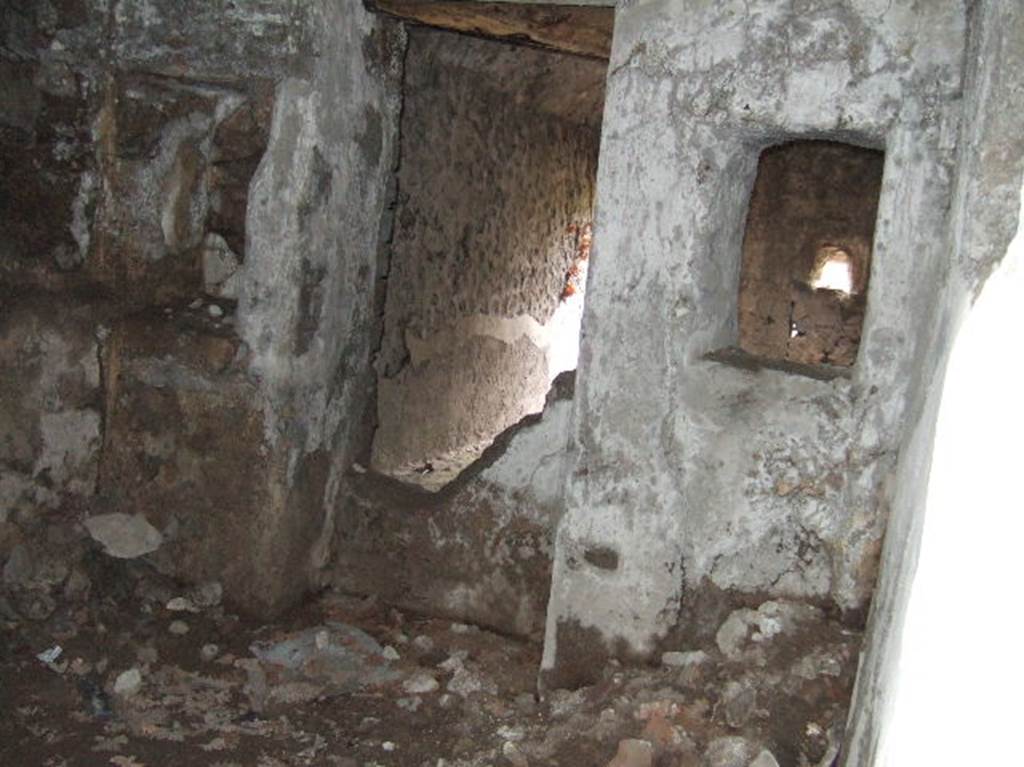 VIII.2.39 Pompeii. May 2006. First lower floor.