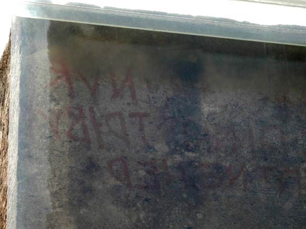 VIII.5.19 Pompeii, May 2017. Detail of east part of “Eituns” on west pilaster between VIII.5.19 and VIII.5.20. Photo courtesy of Buzz Ferebee.