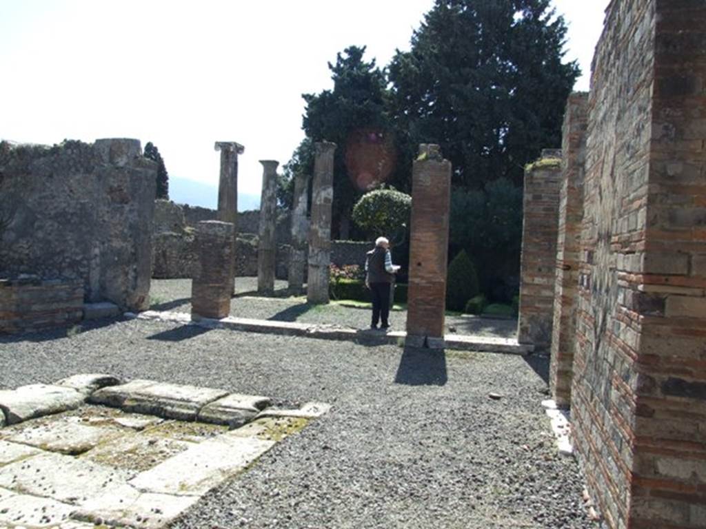 VIII.5.28 Pompeii. March 2009. Room 1, Atrium, looking south through the three entrances to the Peristyle area.