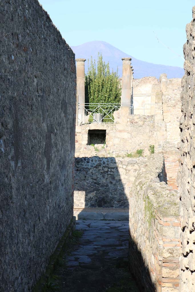 VIII.7.27 Pompeii. July 2010. Looking north along passage from Large Theatre entrance. Photo courtesy of Rick Bauer.