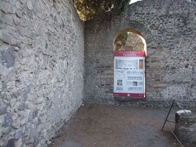 VIII.7.28 Found in Temple of Isis (now in Naples Archaeological Museum)