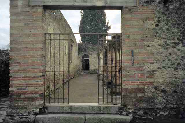 VIII.7.28 Pompeii. May 2006. Temple consisting of an oblong Cella, with a portico on the east side with six columns.