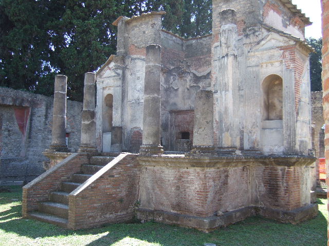 VIII.7.28 Found in Temple of Isis (now in Naples Archaeological Museum)