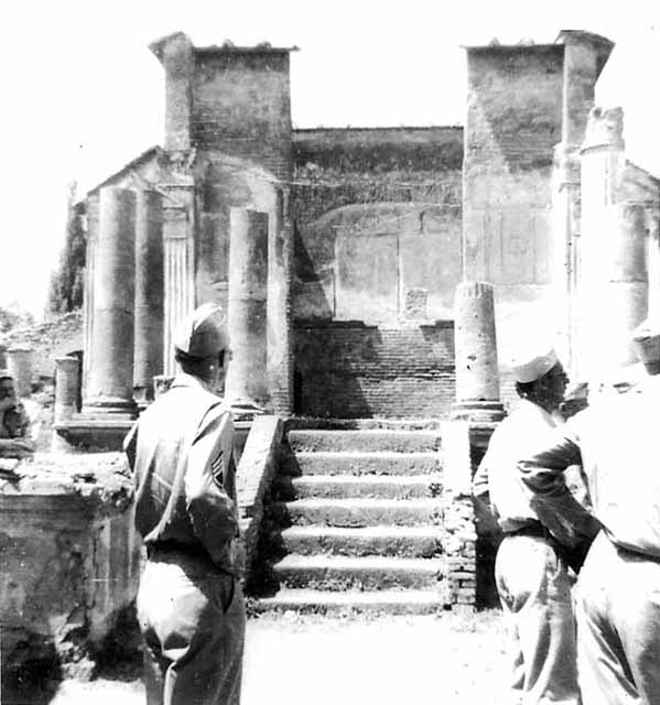 VIII.7.28 Found in Temple of Isis or Tempio di Iside. Found on left feature of east wall.  Now in Naples Archaeological Museum.