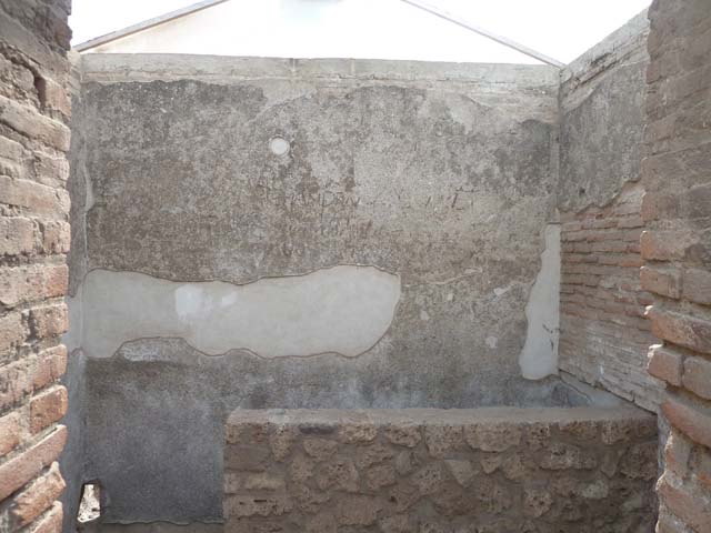 VIII.7.28 Found in Temple of Isis or Tempio di Iside. Front part of marble feet found in the Sacrarium.  Now in Naples Archaeological Museum.