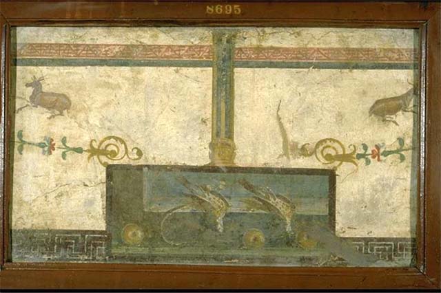 VIII.7.28 Glass bottle found in the court of the Temple of Isis or Tempio di Iside. Now in Naples Archaeological Museum.