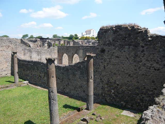 VIII.7.29 Pompeii. March 2009. Large dressing room at West end. Looking north west.