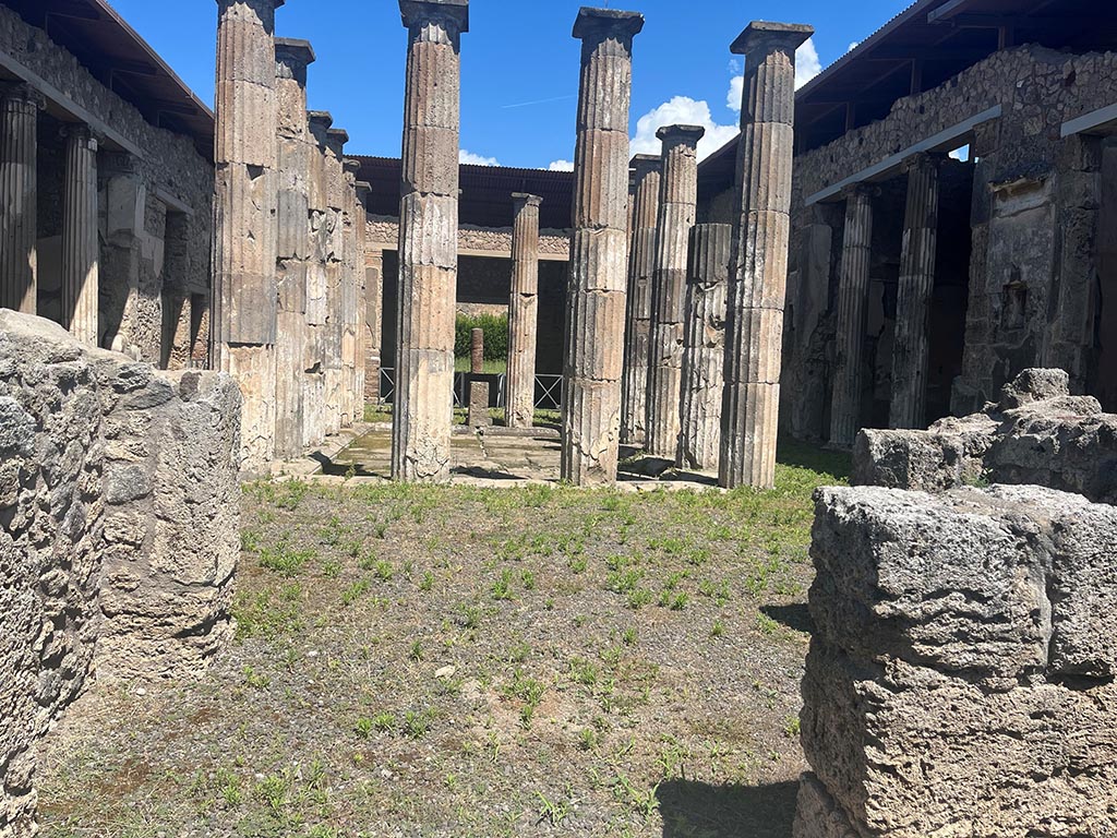 IX.1.20 Pompeii. May 2024. Room 2, looking north across atrium. Photo courtesy of Jeannette Armstrong.