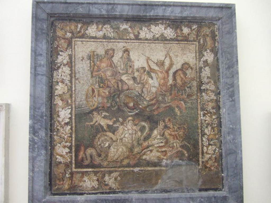 IX.2.27 Pompeii. Mosaic of Neptune and Amphitrite in a chariot, this was found in a triclinium on east side of peristyle.
This was the emblema in the centre of a border of black and white mosaic of meanders and squares.
Now in Naples Archaeological Museum, inventory number 10007.
According to PPM –
“And in front of it, placed towards the entrance, was another complicated decorative motif, now lost.”
See Carratelli, G. P., 1990-2003. Pompei: Pitture e Mosaici. IX. (9). Roma: Istituto della enciclopedia italiana, (p. 117, no.2).