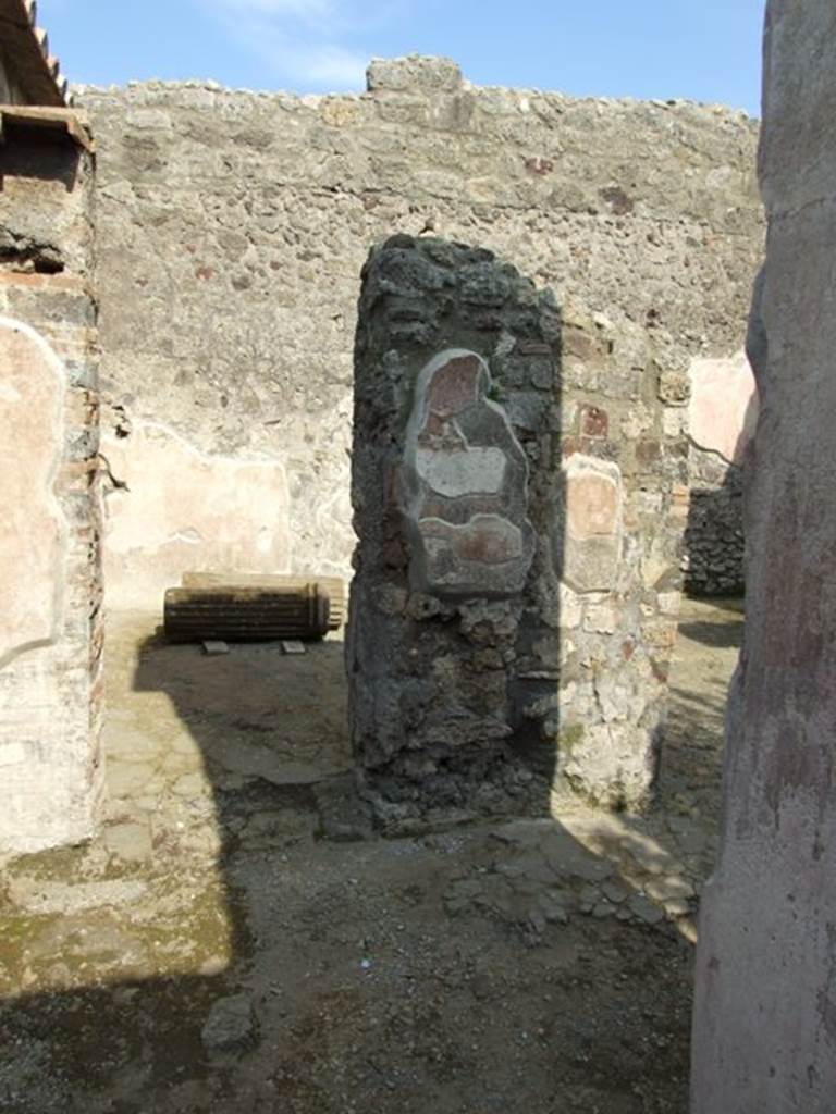 IX.3.5 Pompeii. March 2009. Doorway to room 20, ahead, and to corridor on right, room 21