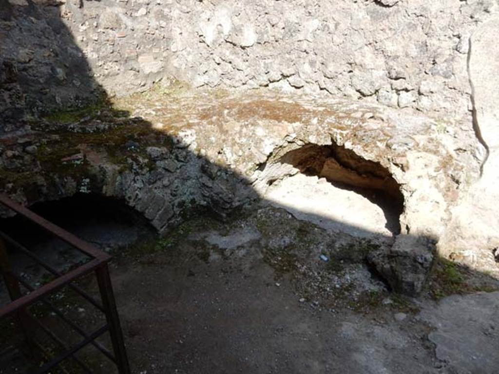 IX.3.5 Pompeii. May 2015. Room 9, north-west corner of kitchen. Photo courtesy of Buzz Ferebee.