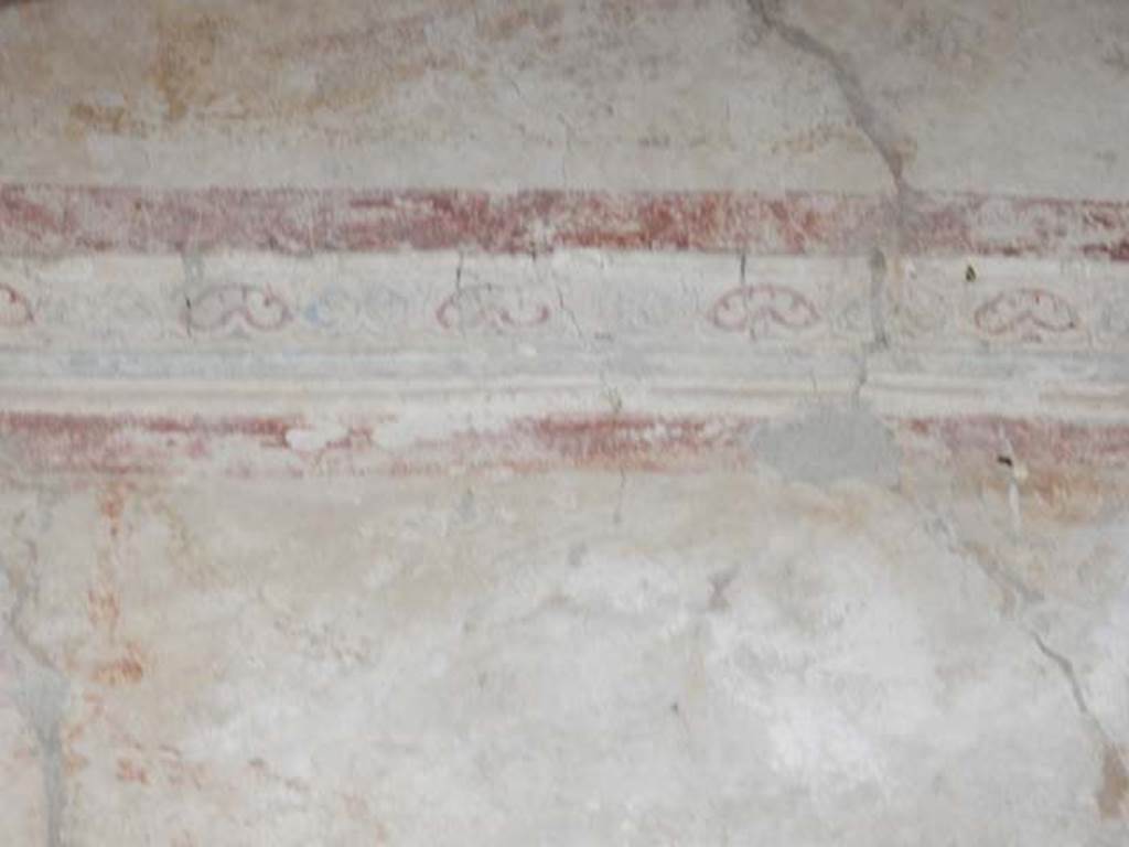 IX.3.5 Pompeii. May 2015. Room 15, detail from vaulted upper south wall.
Photo courtesy of Buzz Ferebee.