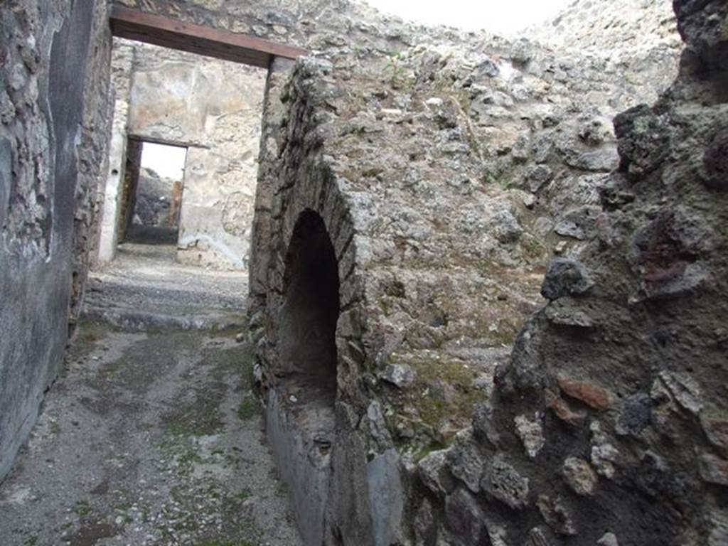 IX.3.15 Pompeii. March 2009. Room 1. Recess under the stairs of IX.3.16.