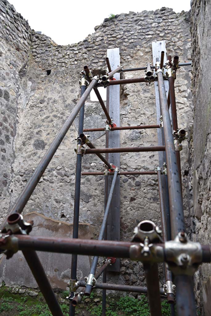 IX.5.18 Pompeii. March 2018. Room “u”, west wall from doorway.
Foto Annette Haug, ERC Grant 681269 DÉCOR.