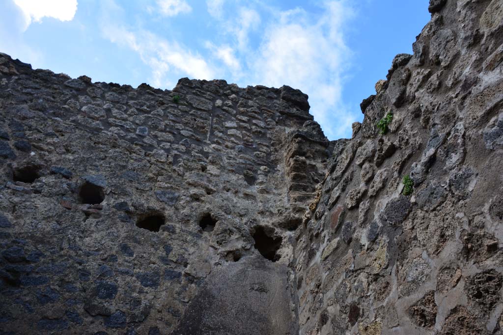 IX.5.18 Pompeii. March 2017. Room s, upper west wall in north-west corner.
Foto Christian Beck, ERC Grant 681269 DÉCOR.