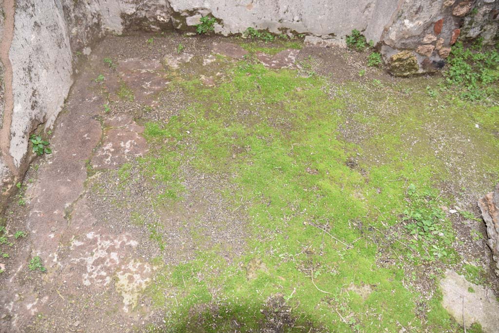 IX.5.18 Pompeii. March 2018. Room “t”, looking east across flooring.
Foto Annette Haug, ERC Grant 681269 DÉCOR.