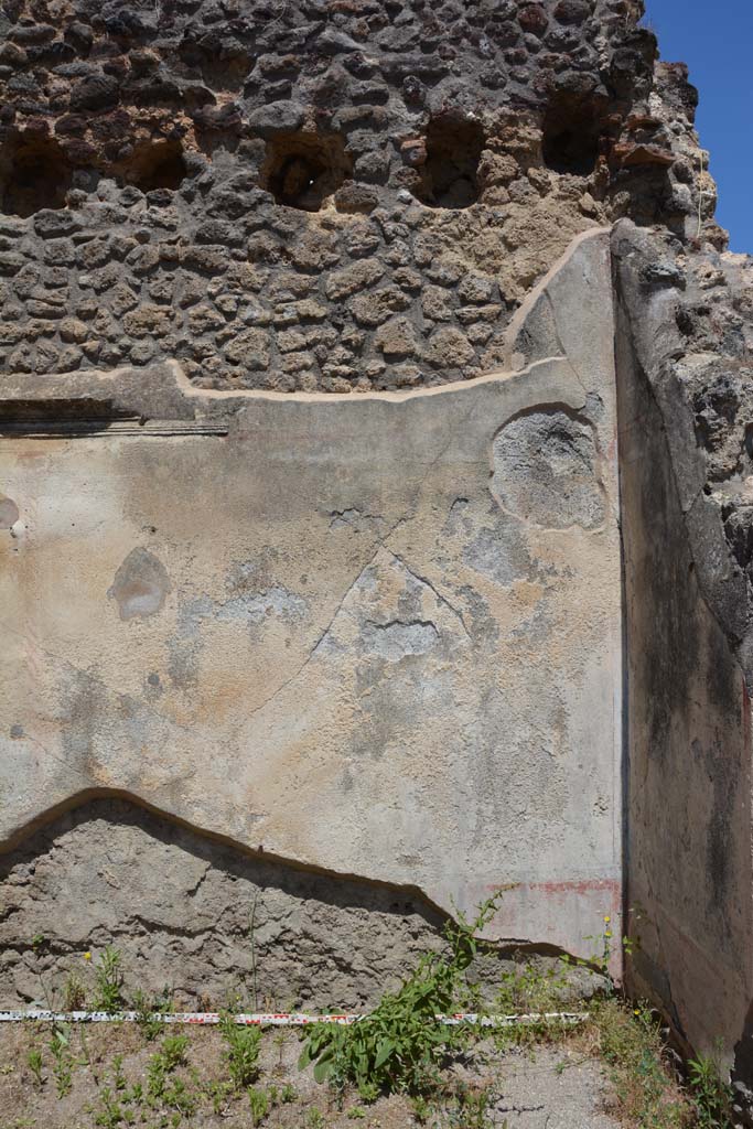 IX.5.18 Pompeii. May 2017. Room p, north wall at east end.
Foto Christian Beck, ERC Grant 681269 DÉCOR.