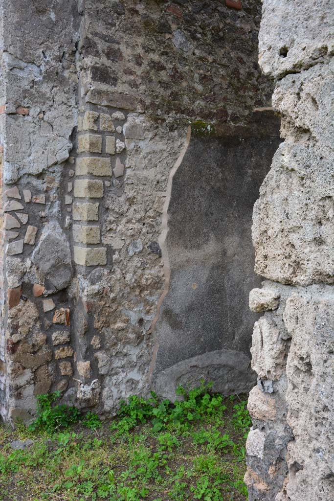 IX.5.18 Pompeii. March 2017. Room a, detail of east wall.
Foto Christian Beck, ERC Grant 681269 DÉCOR.