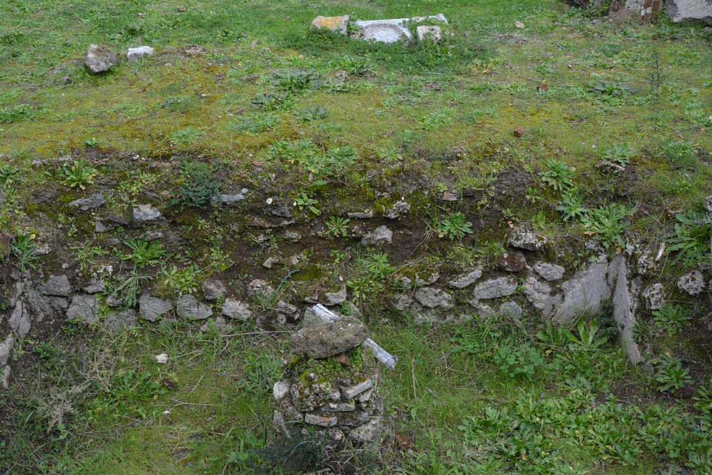 IX.5.18 Pompeii. March 2018. Atrium “b”, looking towards north side of pool. 
Foto Annette Haug, ERC Grant 681269 DÉCOR.
