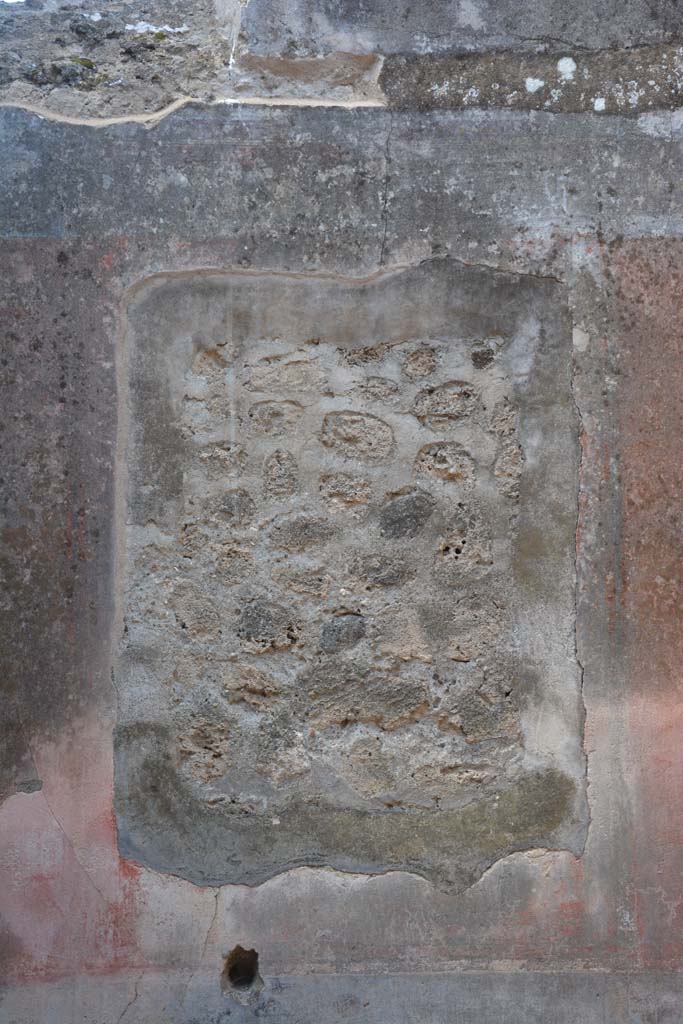 IX.5.18 Pompeii. May 2017. Room e, site of painting on west wall.
Foto Christian Beck, ERC Grant 681269 DÉCOR.