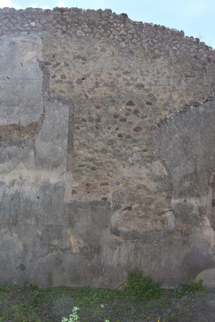 IX.5.18 Pompeii. May 2017. Room “f”, site of painting from south wall.
Foto Christian Beck, ERC Grant 681269 DÉCOR.