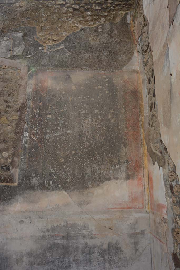 IX.5.18 Pompeii. March 2018. Triclinium “f”, detail from west wall at north end.
Foto Annette Haug, ERC Grant 681269 DÉCOR.