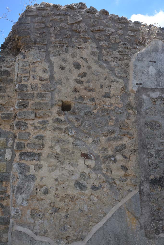 IX.5.18 Pompeii. May 2017. Room g, upper south wall in south-east corner.
Foto Christian Beck, ERC Grant 681269 DÉCOR.